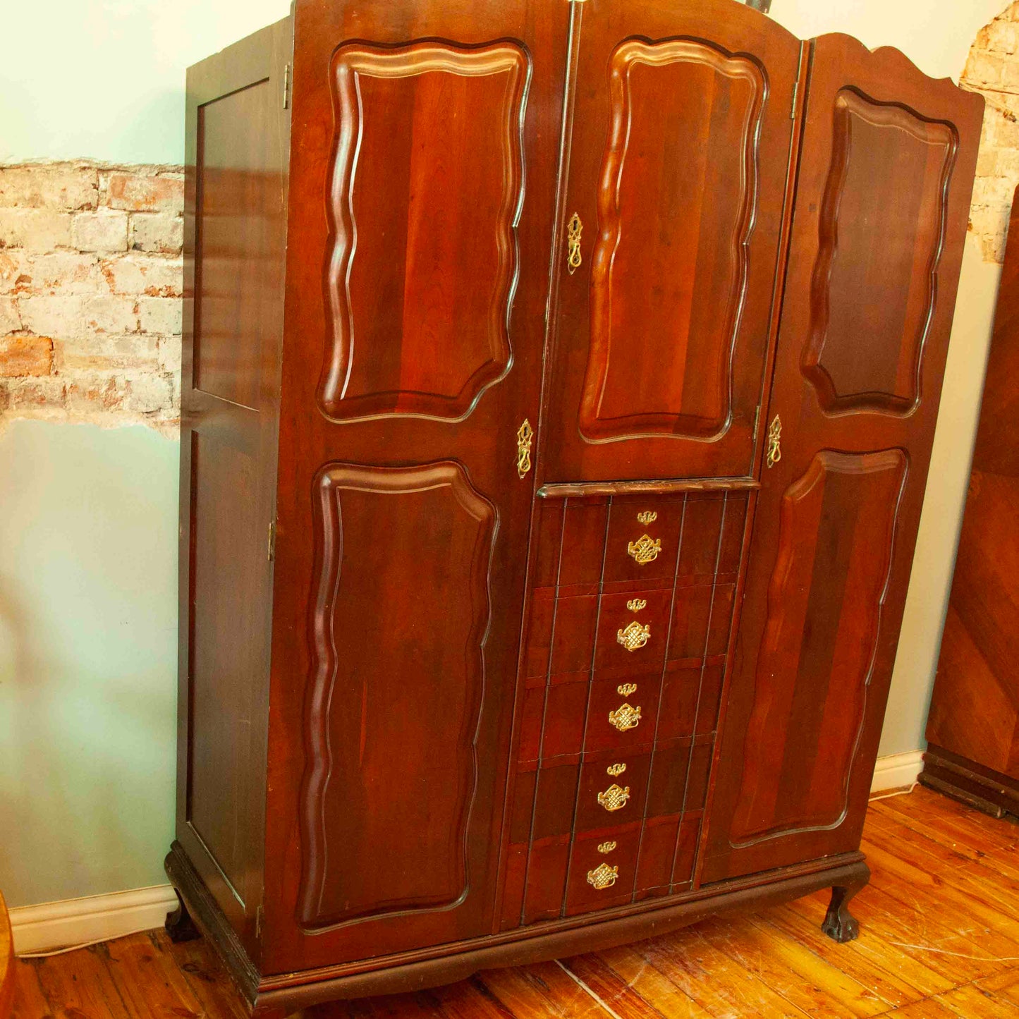 Ball & Claw Wardrobe