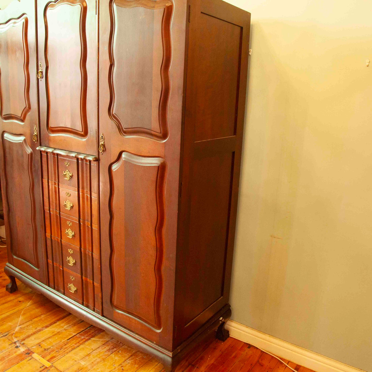 Ball & Claw Wardrobe