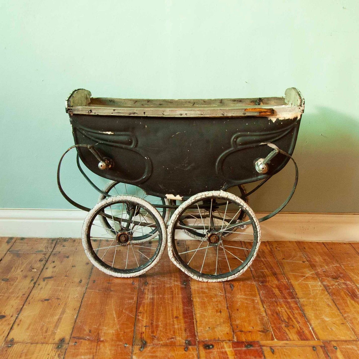 Pram / Planter