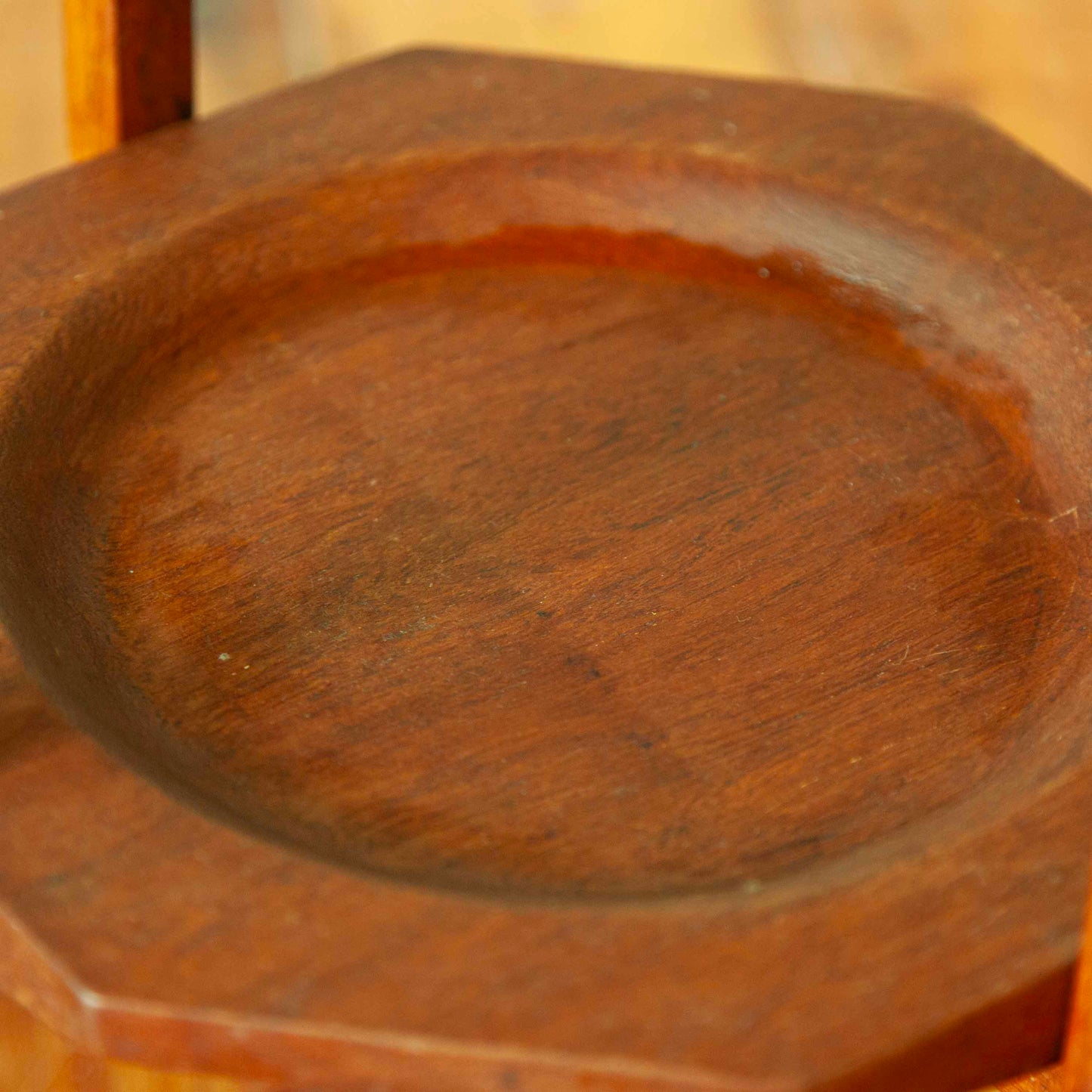 Cake stand